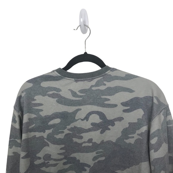 Forever 21 Pale Green Gray Camo Print Sweater Sweatshirt Small - Picture 5 of 8